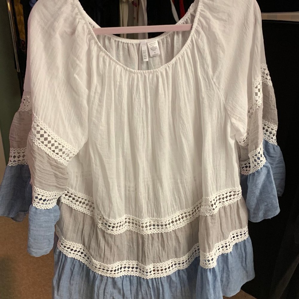 Tri tone crepe blouse